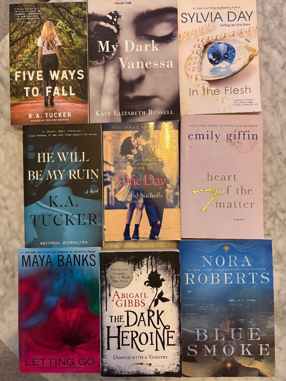9 Book Bundle – Romance Popular Fiction | Emily Giffin, Nora Roberts